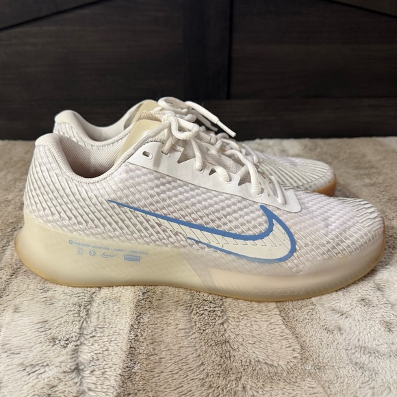 NIKE Men’s Air Zoom Vapor 11 in White DR6966-107 Size US 9 - Picture 5 of 15